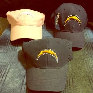 Charges football hats!